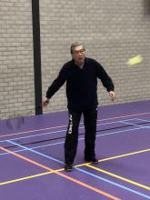 Kai Tchong is zijn 84 jaar het oudste lid van Badminton Club Lieshout. Badminton; een mooie sport voor alle leeftijden !