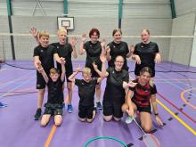Badminton: een leuk spel voor op de camping en een geweldige sport voor in de sporthal: voor jong en oud !