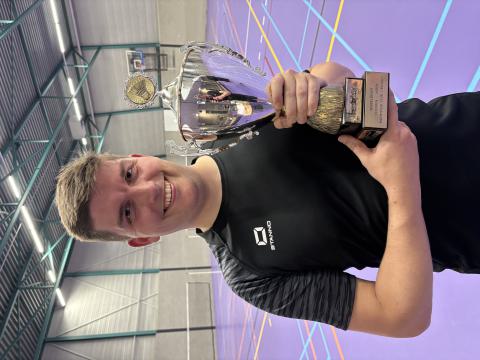 Wouter van Vijfeijken is ook dit jaar “Clubkampioen Single 2025” bij de senioren van Badminton Club Lieshout
